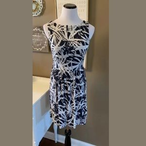 Ann Taylor LOFT Sleeveless Dress S Navy Print